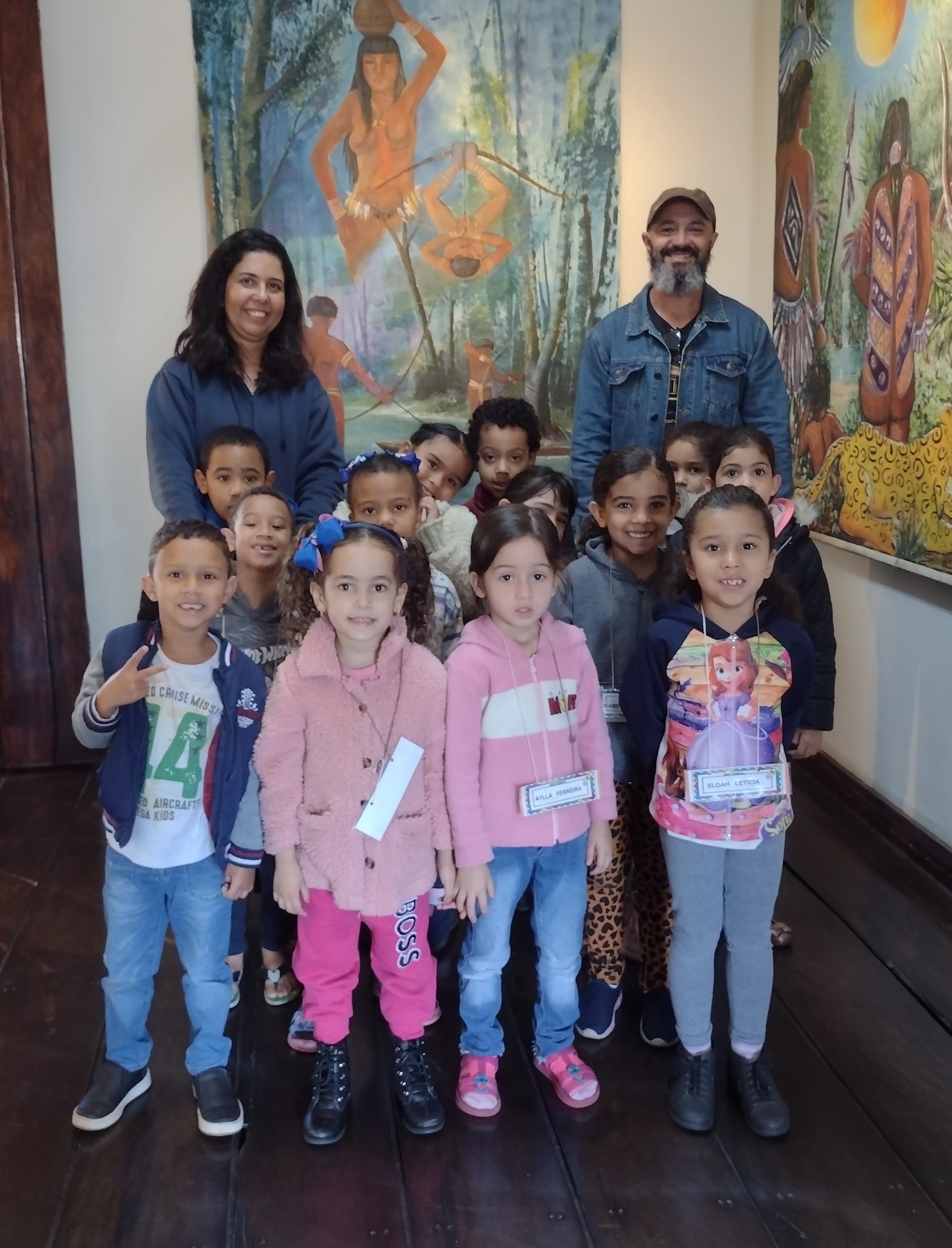 api-modulos/fotos/img/galeria_cat_culturais_490/490/13401/VISITA GUIADA POR GUSTAVO, CEMEI PREFEITO JOSÉ GENTIL DE ALMEIDA, PROF. ISABEL, 13.08.2025 (11).jpg